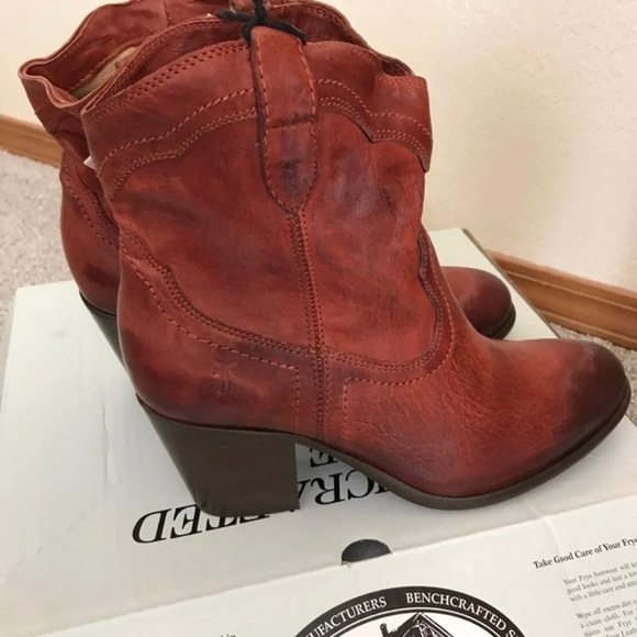 Frye Tabitha pull on boots - Picture 5 of 10